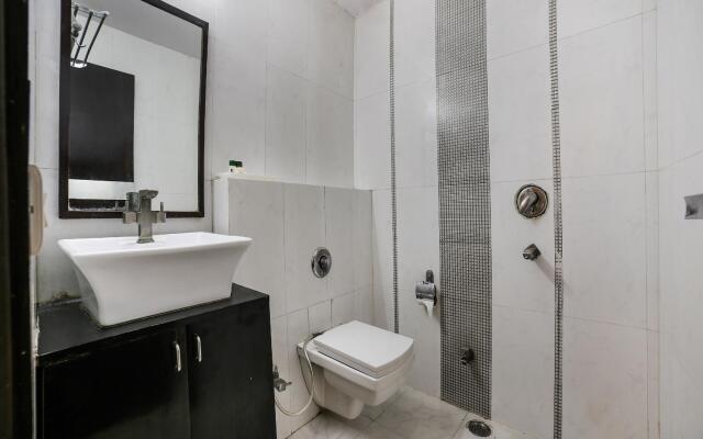 OYO Townhouse 804 Hotel Swiss International