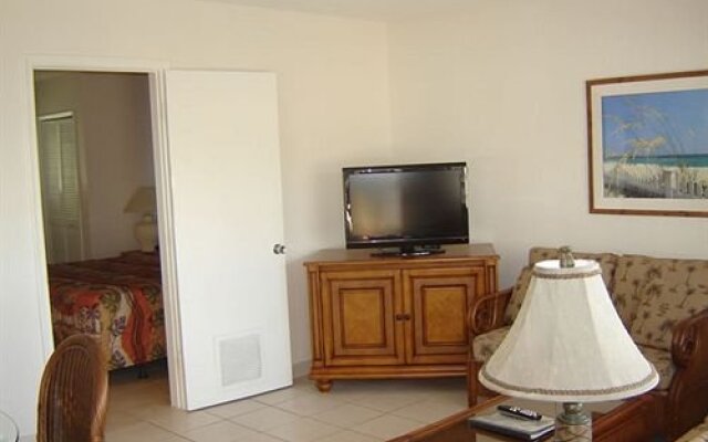 Berkshire Beach Club-Deerfield