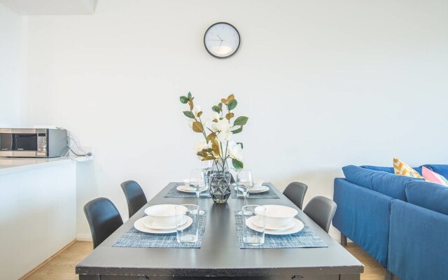 Stylish And Minimalism Apartment In North Ryde