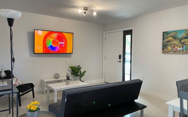 Little Habana Aparts close to Calle 8