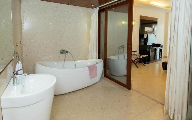 White Pearl Suites