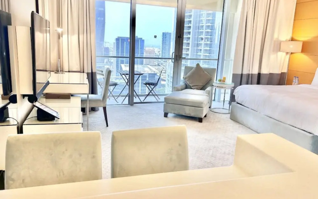 Fashion Avenue Dubai Mall Residences - Studio with balcony