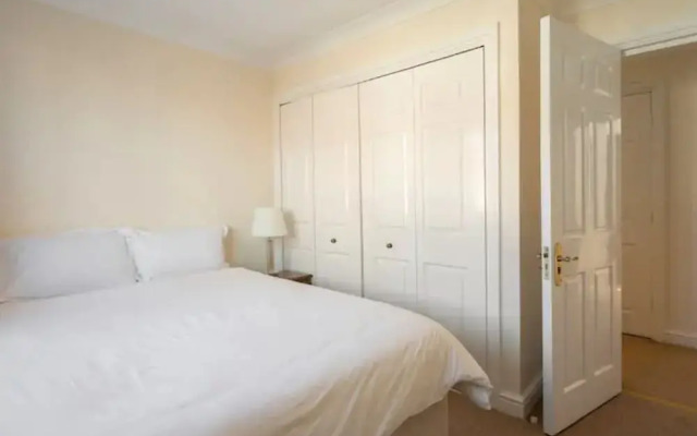 Abingdon House - 4 BR on the Marina