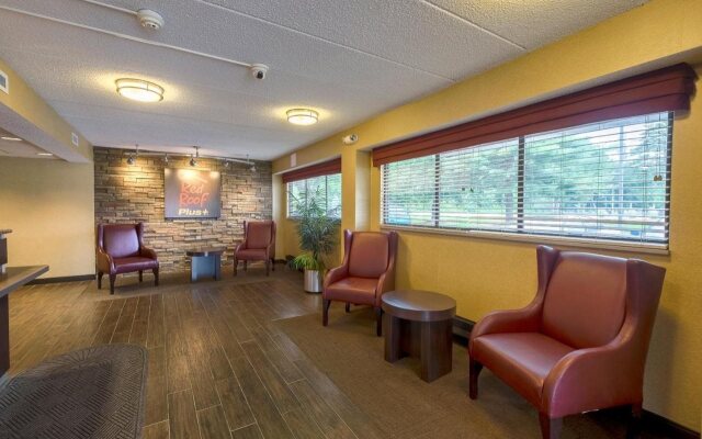 Red Roof Inn PLUS+ West Springfield