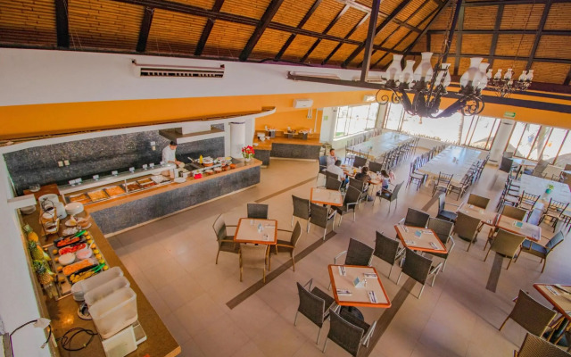 Luna Palace Hotel and Suites