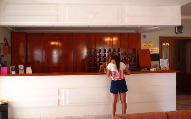 Albatros Hotel