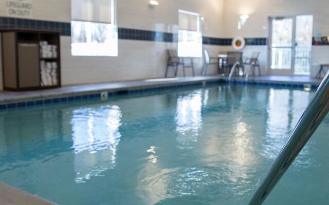 Holiday Inn Express & Suites Edwardsville by IHG