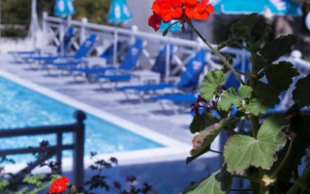 Bay's Hotel