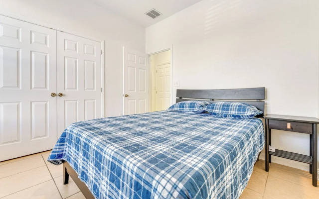 Pool, Hot Tub & Theatre Access: Kissimmee Gem