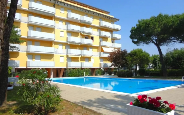 Nice Apartment With Shared Pool