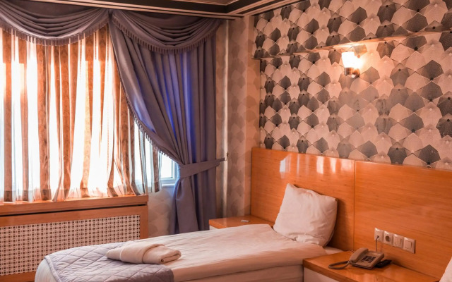 Peracity Hotel