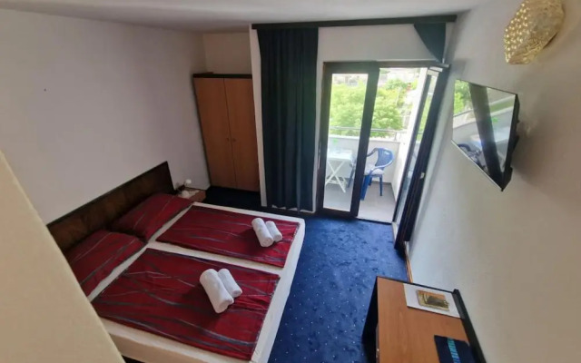 Rooms by Robi Novigrad