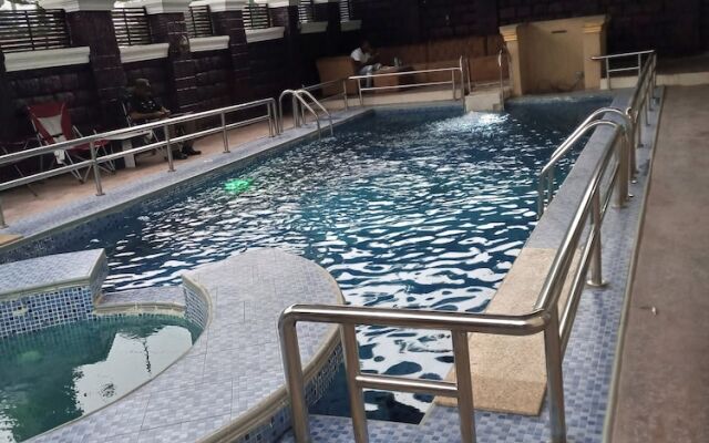 Zoe's International Hotel