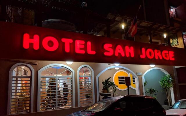 San Jorge Hotel & Hostel