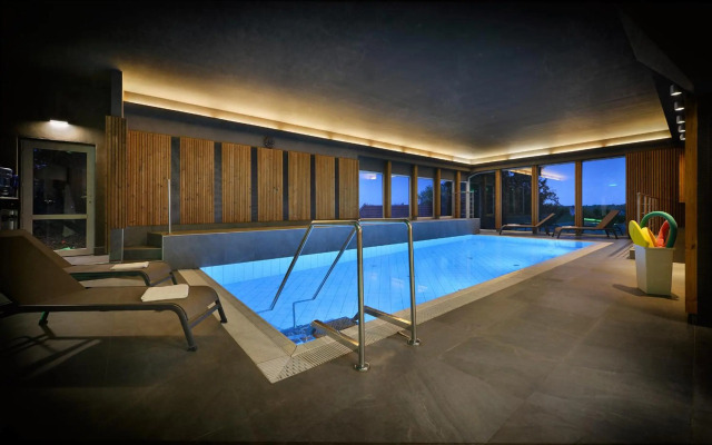 Maximilian Lifestyle Resort