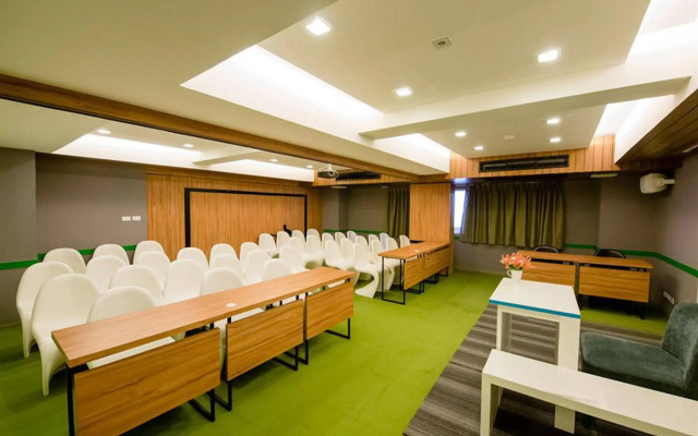 Myhotel CMYK Ratchada