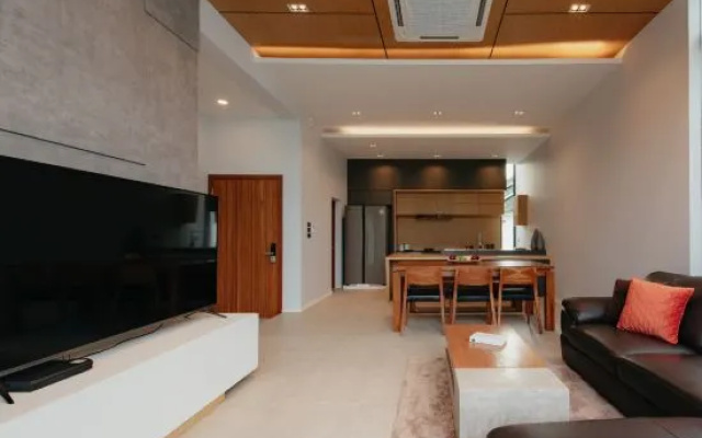 H2 Pool villa