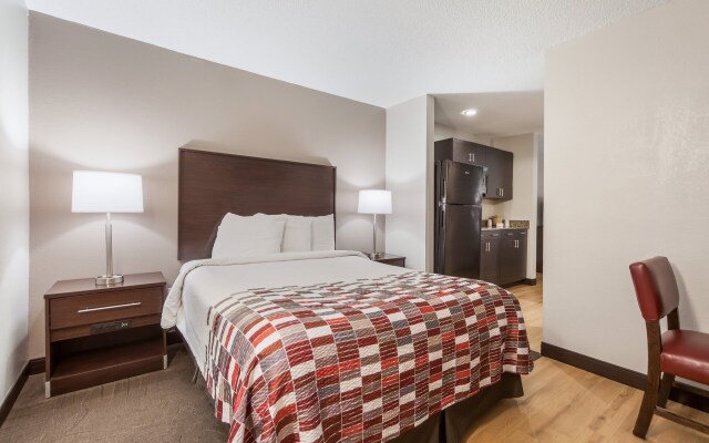 Red Roof Inn & Suites Omaha - Council Bluffs
