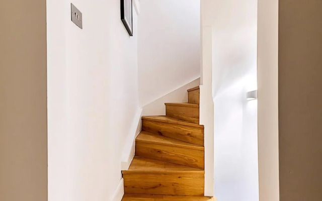 Spacious 4-bed House Near Liverpool St