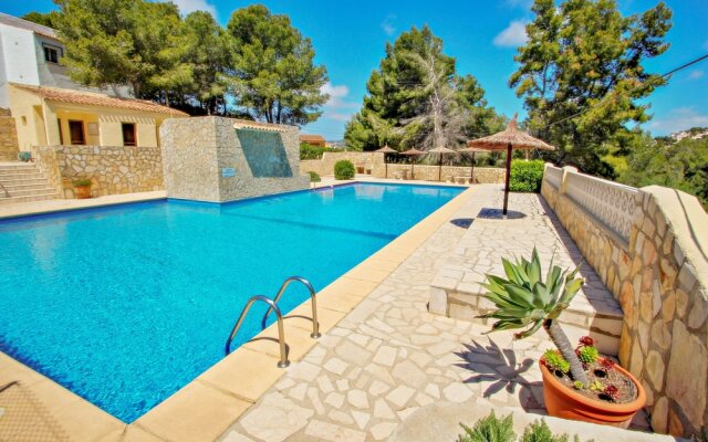David - holiday bungalow with pool in Teulada