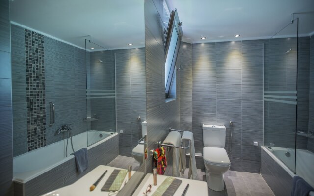 Golden Coast Hotel & Bungalows - All Inclusive