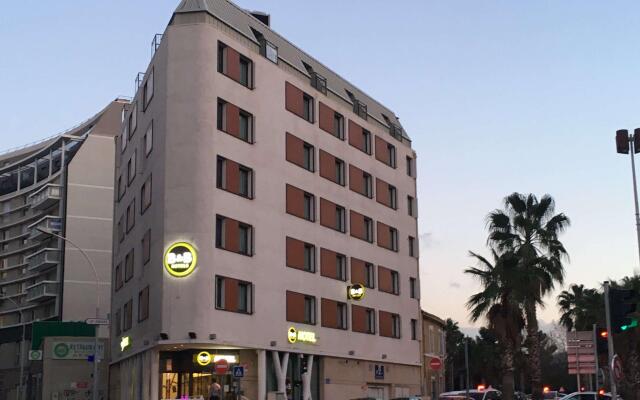 B&B HOTEL Marseille La Timone