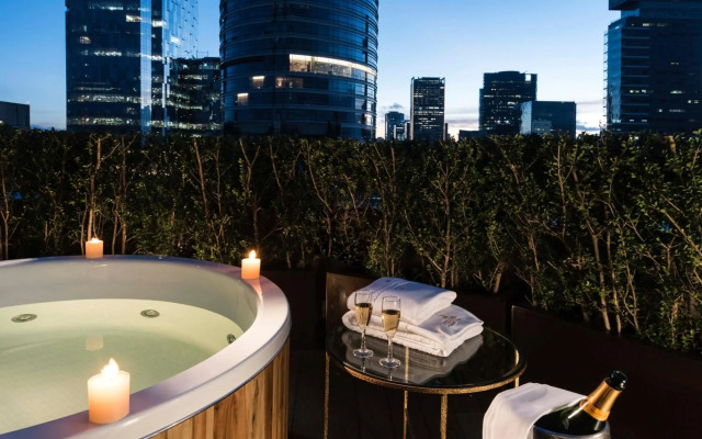 Marquis Sky Suites