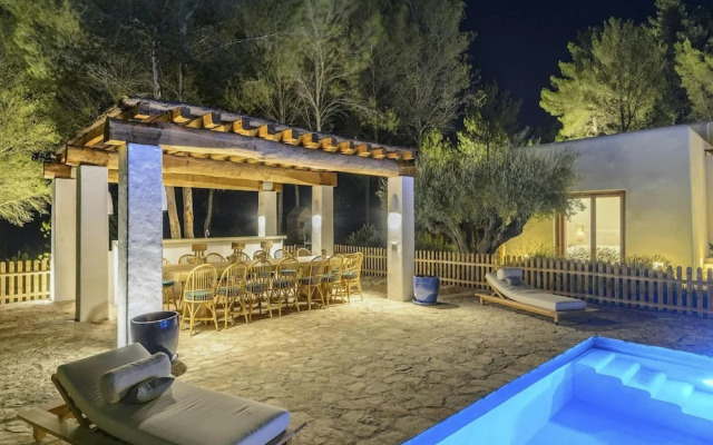 Holiday Home With Children Play Area