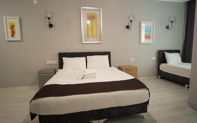 Grand Niki Hotel & Spa