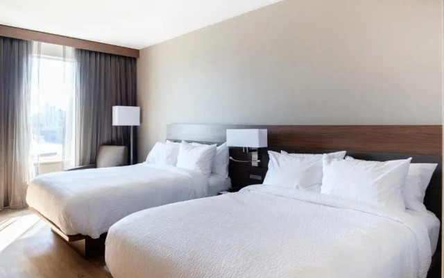 AC Hotel Cincinnati at The Banks