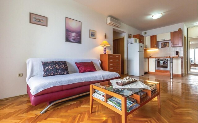 Awesome Home in Brela With Wifi and 2 Bedrooms