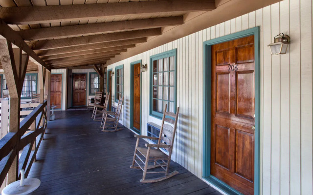 Helendorf River Inn, Suites & Conference Center