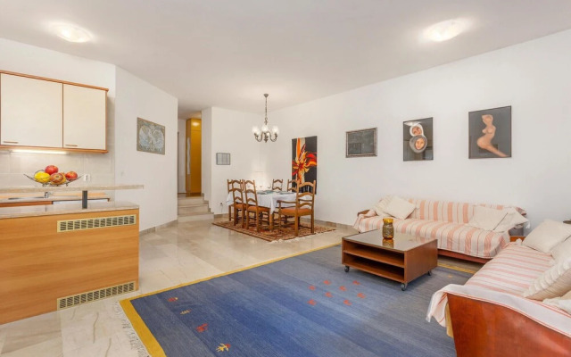 Awesome Home in Njivice With Wifi and 2 Bedrooms