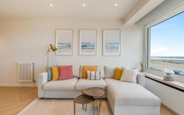 Romantic Getaway with sea view in Nieuwpoort