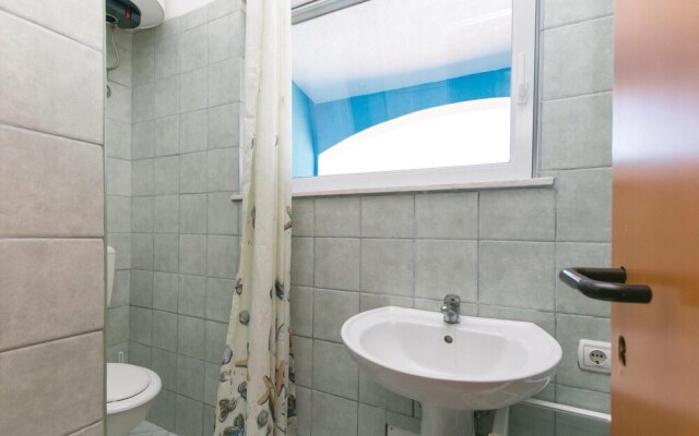 Nice Home in Vodnjan With Wifi and 4 Bedrooms