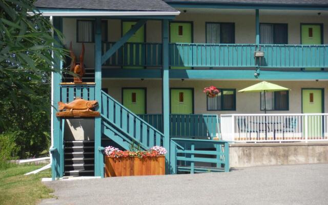 Robbers Roost Motel