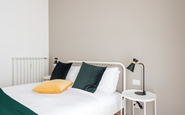 Modern Trendy Flat Well Connected W/vatican