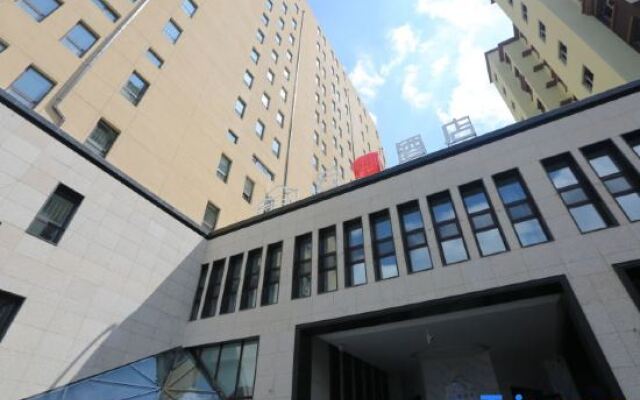 Tianfu Yunqi Business Hotel