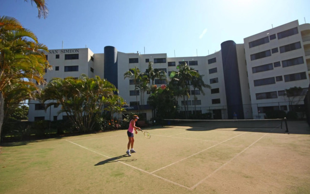San Simeon Apartments