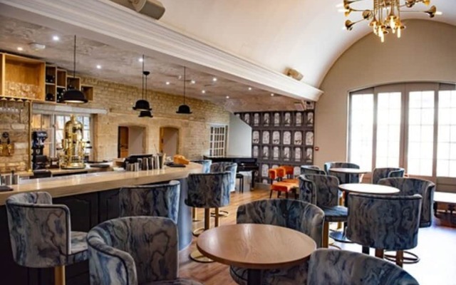 The Haycock Hotel