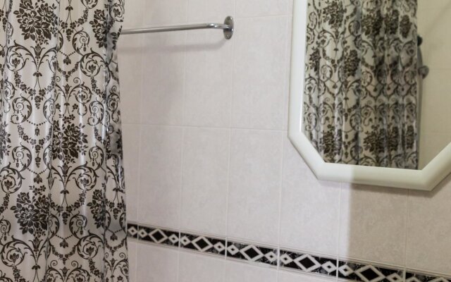 A10 - Windmill Park 1 Bed With Pool