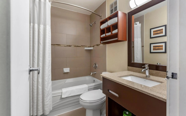 Comfort Inn Airport West