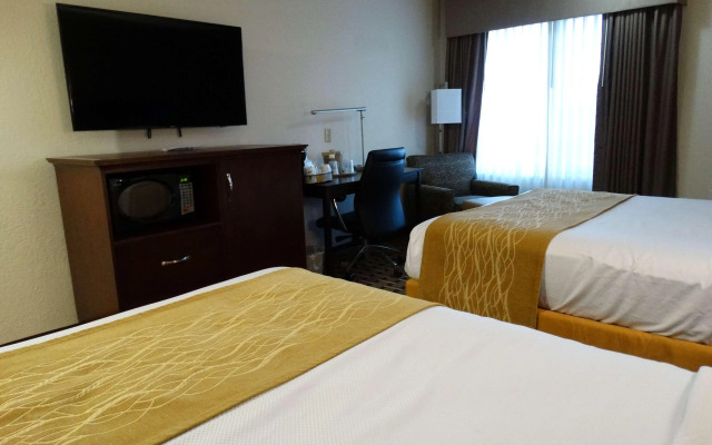 Comfort Inn & Suites