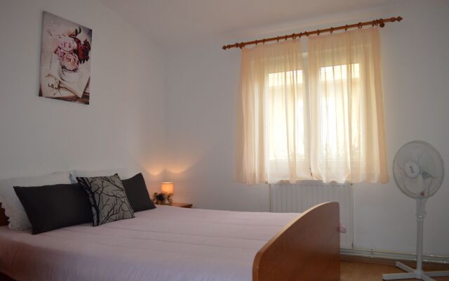 Apartment Tome - sea view : A1 Tisno, Island Murter