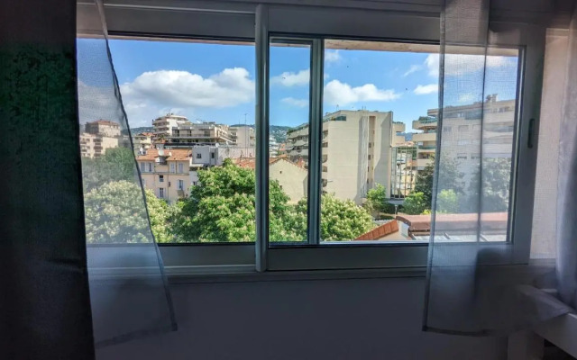Appartement T3 , 650m du Palais des Festivals