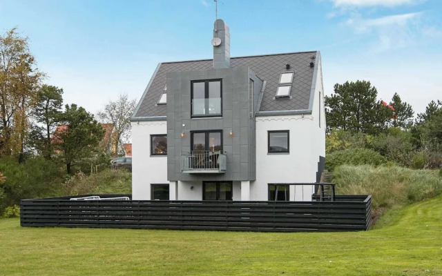 10 Person Holiday Home in Glesborg