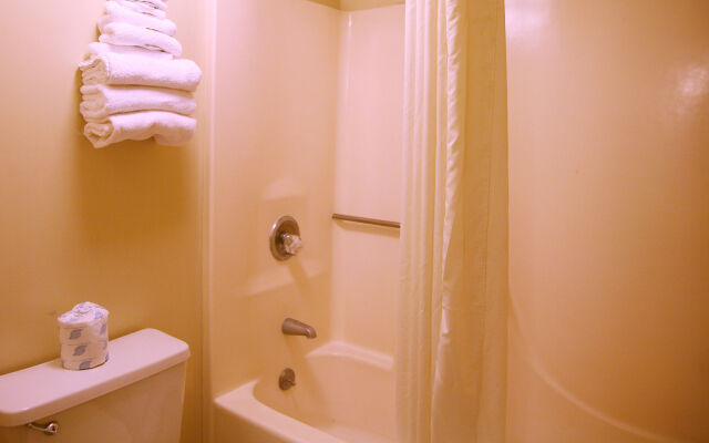 The Inn & Suites SW Omaha