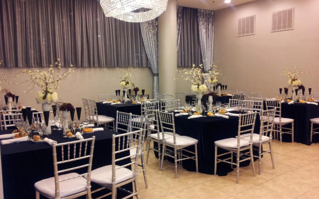 Pointe Plaza Hotel