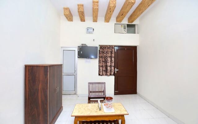 Hotel Dream Palace 45 by OYO Rooms