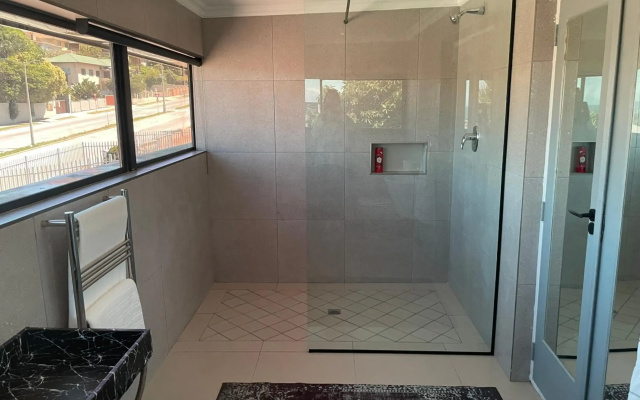 Mount Road Suites